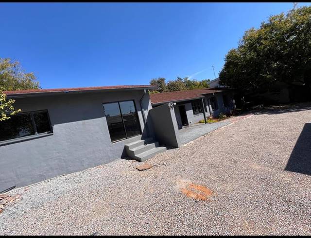 OFFICE PROPERTY TO RENT IN LYNNWOOD